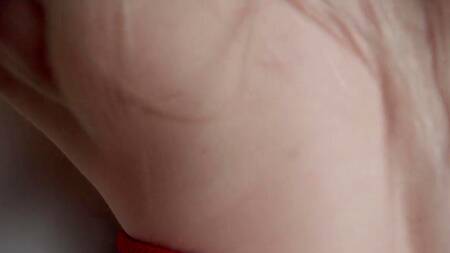 Шлюховатая студенточка отрабатывает прогулы верхом на хую брата