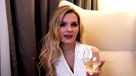 Чувак кончил, но продолжил трахать раком длинноногую блондинку из России