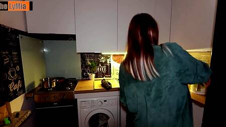 Подружку обменялись парнями, что взять в ротик новый крепкий хуй