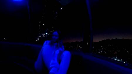 Поебались и разбежались - прогулка с горячей русской девушкой