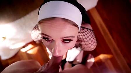 Анальные развлечения богохульной монашки