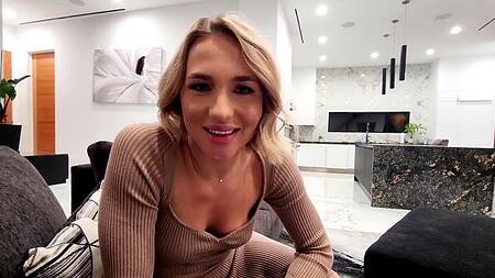 Мачеха хочет, чтобы член пасынка проник в её попку