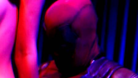 Трахнул синеволосую Jewelz Blu в очках виртуальной реальности