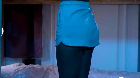 Вор не смог ничего украсть, но трахнул в попки двух красавиц