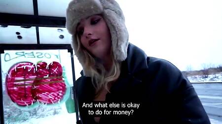 Милая девушка в шапке ушанке соглашается на секс за деньги