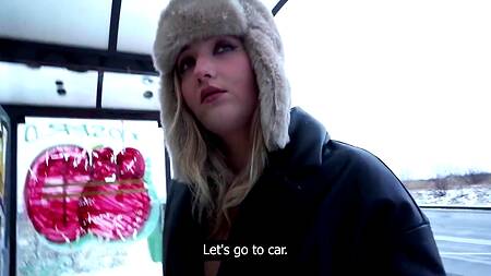 Милая девушка в шапке ушанке соглашается на секс за деньги