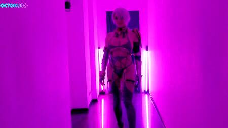 Жаркая косплейша с силиконовой грудью ублажает парня