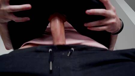 Вебкам модель соблазнила курьера на секс