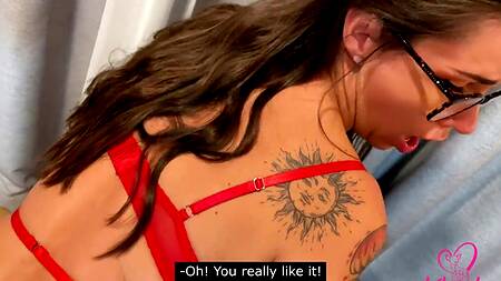 Польская проститутка в развратном белье дает в попку