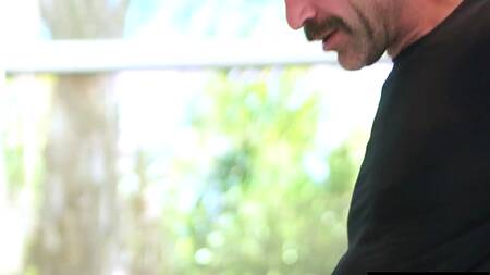 Страстная Charli Phoenix зовет мужчин на страстный трах втроем