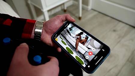 Игра в твистер заканчивается семейной оргией