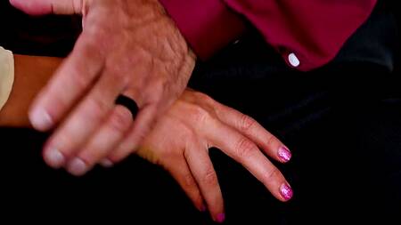 Пока мать спит падчерица прыгает на члене отчима