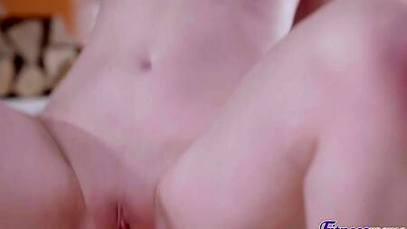 Рыжая девка с косичками трахается с тренером и парнем