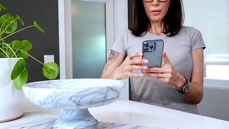 Муж в командировке и мачеха трахается с пасынком