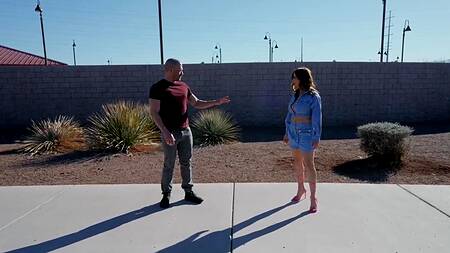 Попытка встречаться с двумя милфами приводит к ЖМЖ