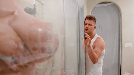 Измена белокурой телке приводит к сексу втроем