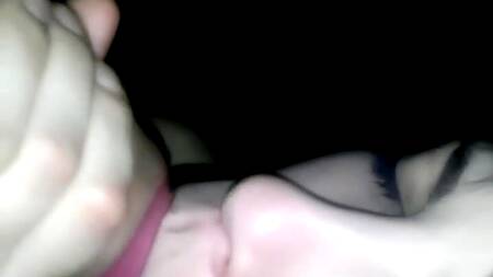 Сестра старается, делает брату качественный минет