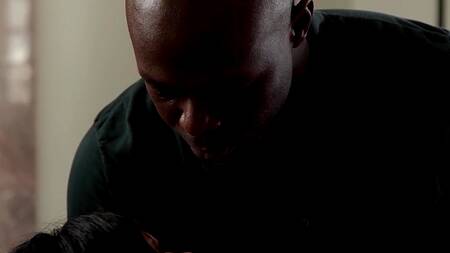 Красивая негритянка пробует ганг банг и буккаке