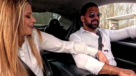 Ria Sunn уходит от ответственности за ДТП с помощью своих дырок