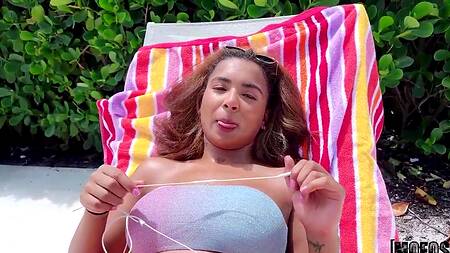 Пока жарится стейк можно отжарить загорелую Babi Star