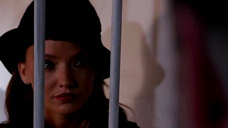 Проведала преступника в тюрьме и трахнулась с ним