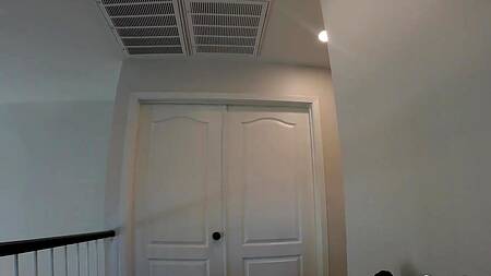 Жаркая подруга спешит раздеться, чтобы заняться сексом