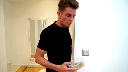 Сестре больше не нужно дрочить, она будет ебаться с братом