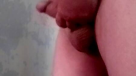 Подрочил (личное видео)