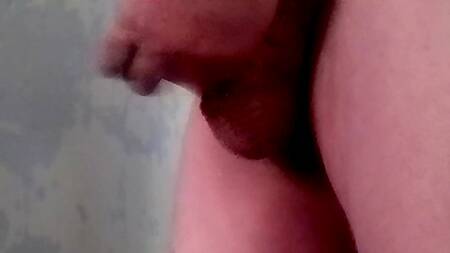 Подрочил (личное видео)