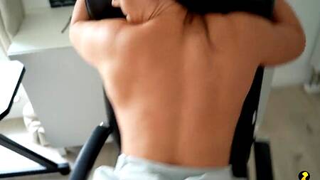 Мачеха приносит чай и трахается с пасынком раком