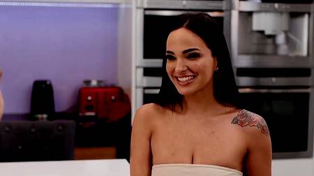 Разговор с женой друга о бизнесе заканчивается изменой