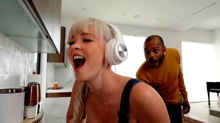 Страстная подборка с очень развратными актрисами