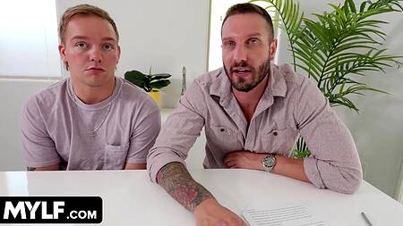 Страстная мамочка Quinton James резвится с пасынком и его другом