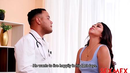 Доктор трахает жену старика, чтобы поднять ей настроение