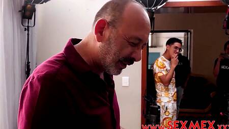 Сочная латинка в красном платье изменяет мужу с парнем