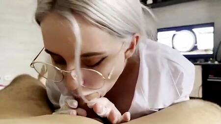 Парню по страховке причитается секс с медсестрой