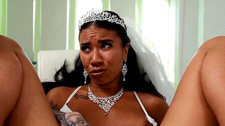 Подруги невесты перед свадьбой ебутся с женихом