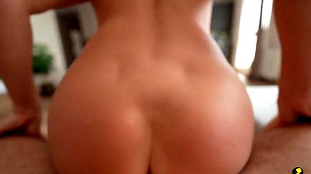 Бокал вина заставляет мачеху ебаться с пасынком