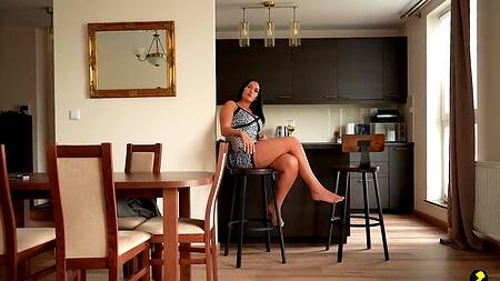 Бокал вина заставляет мачеху ебаться с пасынком