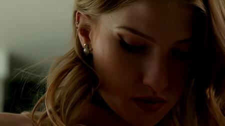 Негр на кухне нежно лижет киску красотки и ебет её большим членом