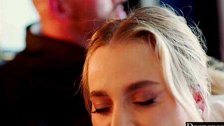 Начальник отшлепал секретаршу и жестко её отжарил