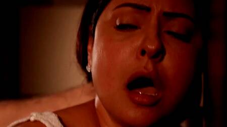 Пошел попить воды и трахнул ночью мать девушки