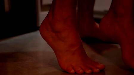 Пошел попить воды и трахнул ночью мать девушки