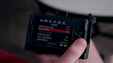 Трахает сводную сестру на видео для онлифанс
