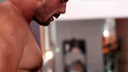 Трахнул младшую сестру жены пока та играла на приставке