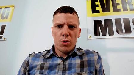 Пришел за краской, но поимел продавщицу в магазине