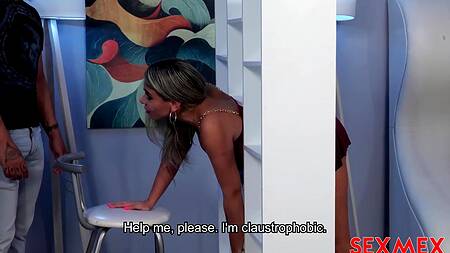 Раз латинка застревает в полке, значит её можно трахать