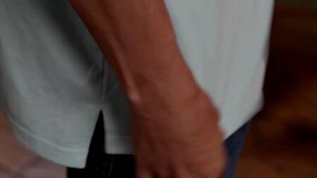 Рыжая мачеха в розовом белье кончает от члена пасынка