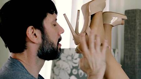 Жена звонит любовнику когда муж отказывается её трахать