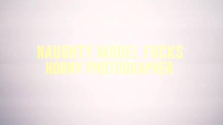 Муж не знает, что жену трахает фотограф во время фотосессии